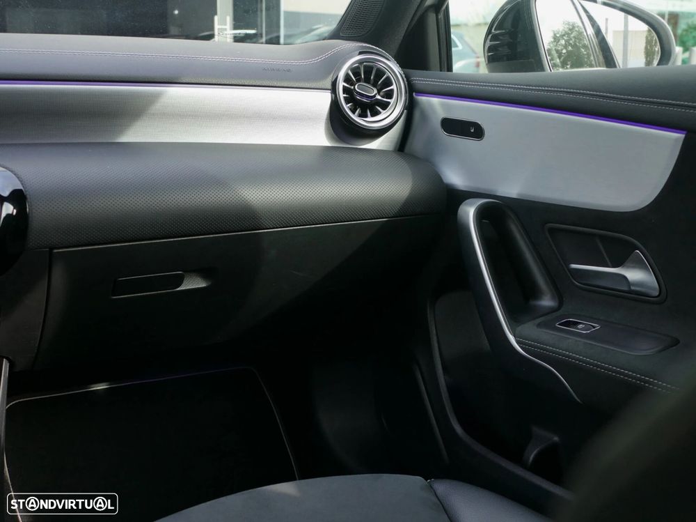 Mercedes-Benz A 250 e AMG Line - 31