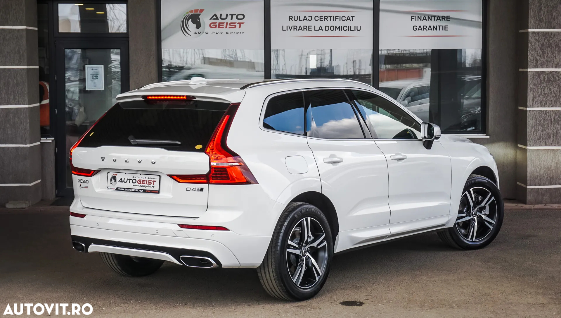 Volvo XC 60 D4 AWD Geartronic RDesign - 5