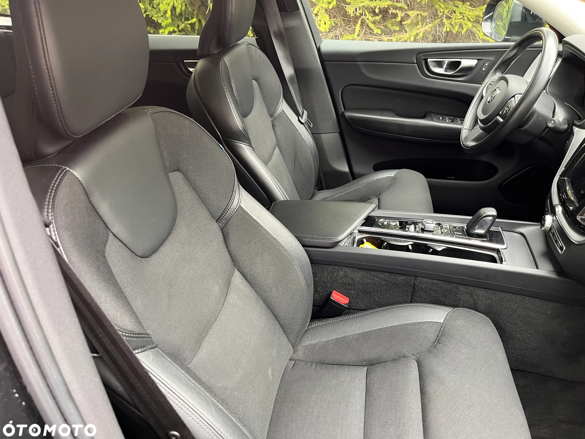 Volvo XC 60 T8 Twin Engine AWD Geartronic Momentum - 8