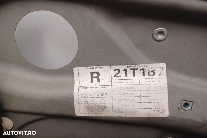 Macara geam fata dreapta electrica 1697203079 A1698208426 1697203079 - 3