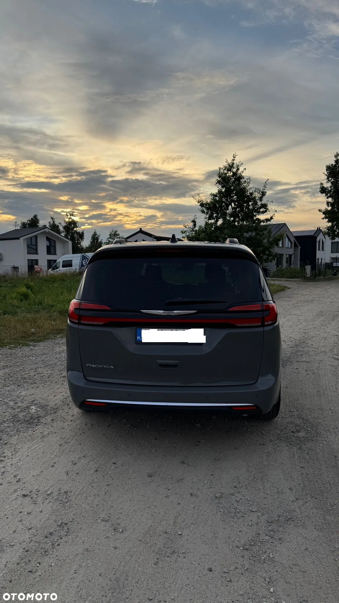Chrysler Pacifica - 22