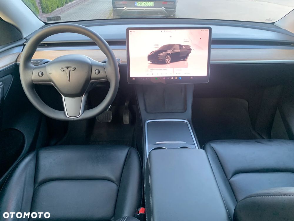 Tesla Model Y Long Range Dual Motor AWD - 19