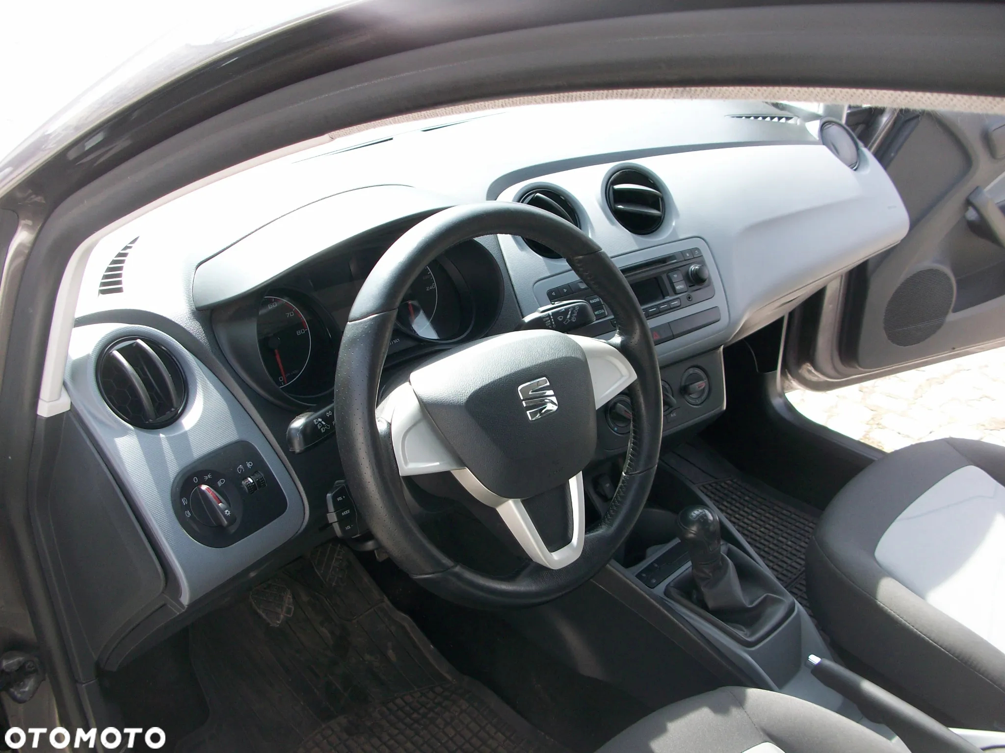 Seat Ibiza 1.4 16V Stylance - 17