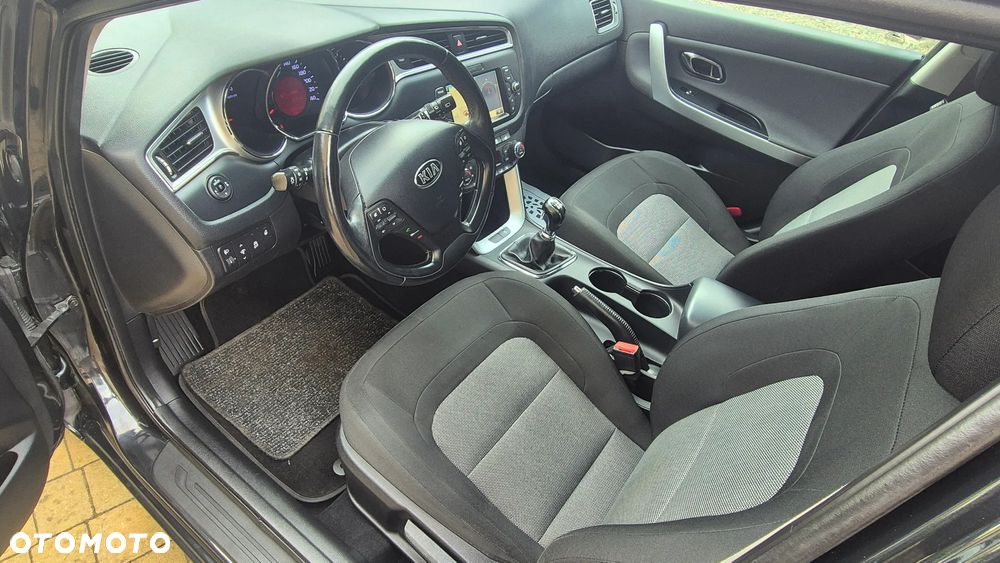 Kia Ceed 1.0 T-GDI ISG Dream-Team Edition - 17