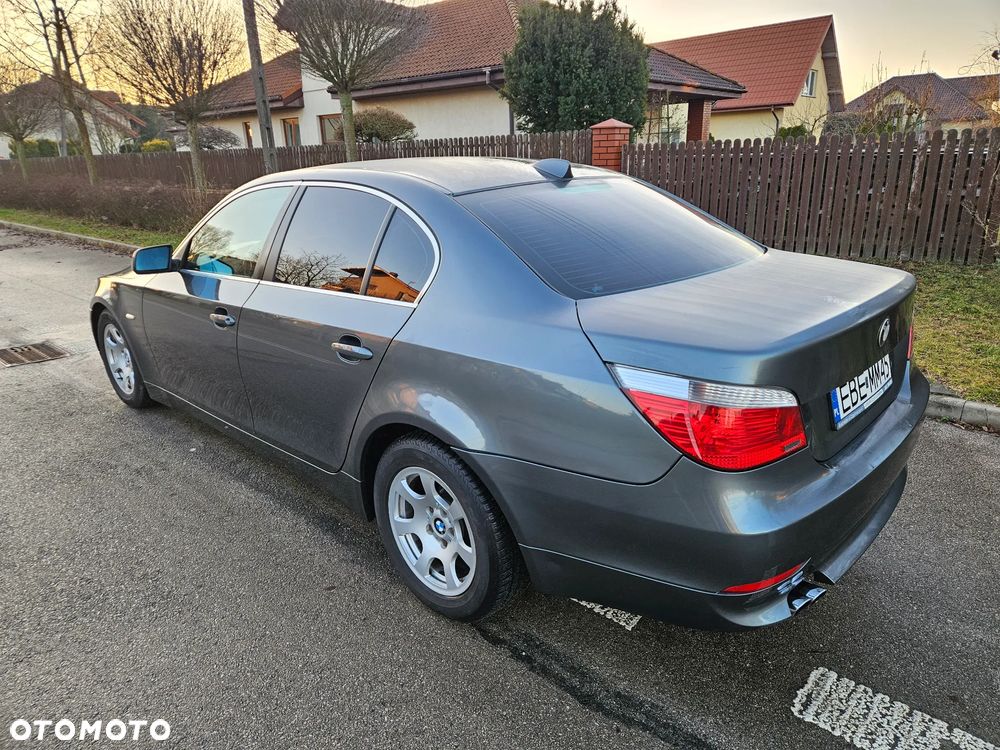 BMW Seria 5 525i - 2