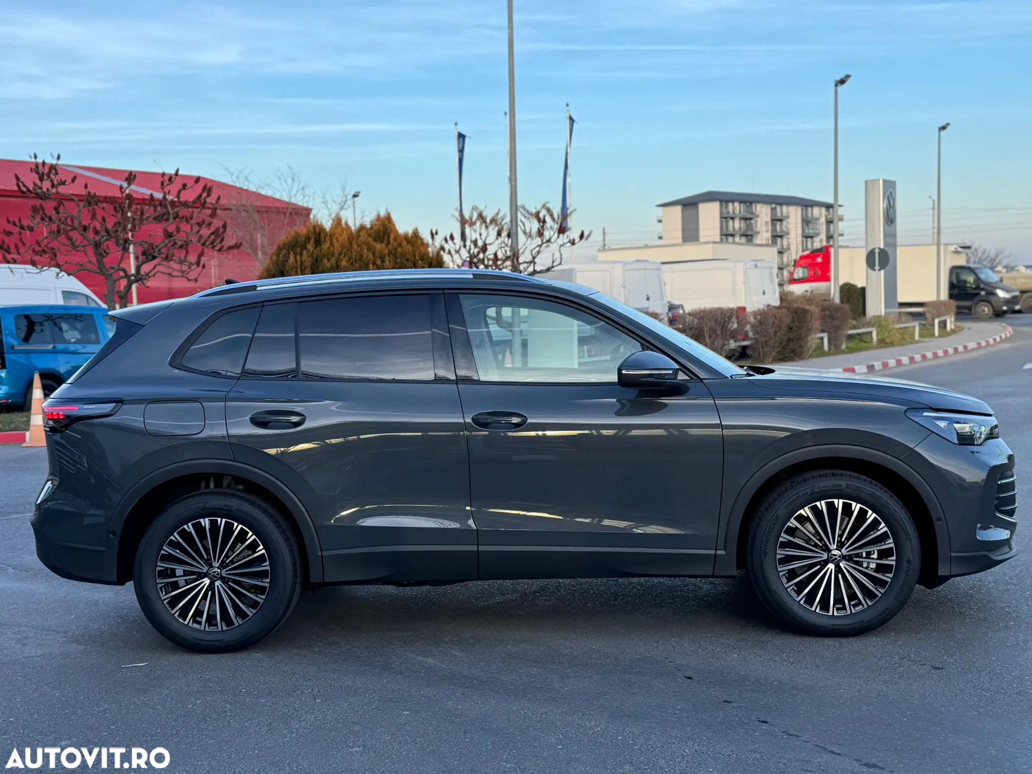 Volkswagen Tiguan 2.0 TDI DSG Life - 8
