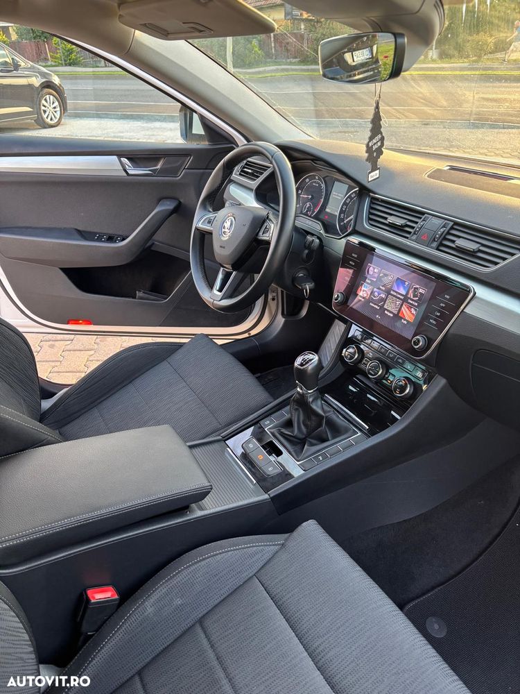 Skoda Superb 2.0 TDI Ambition - 21