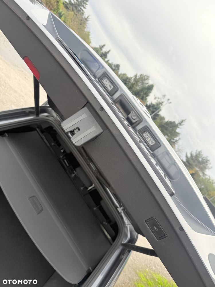 Volkswagen Tiguan Allspace 2.0 TDI 4Mot R-Line DSG - 17