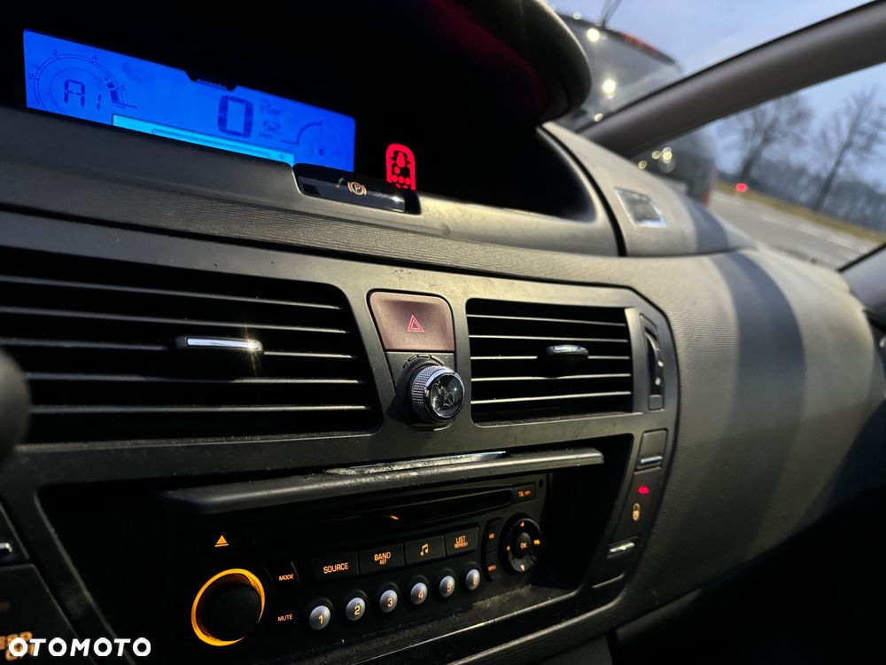 Citroën C4 Grand Picasso 2.0 HDi FAP ESG6 Confort - 18