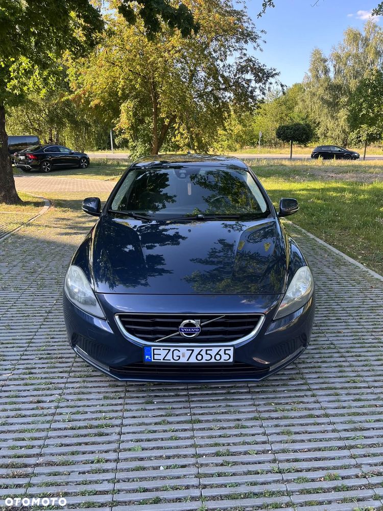 Volvo V40