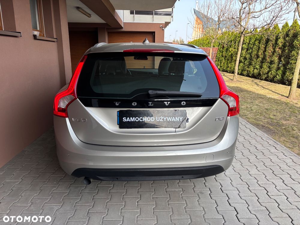 Volvo V60 D3 Summum - 12
