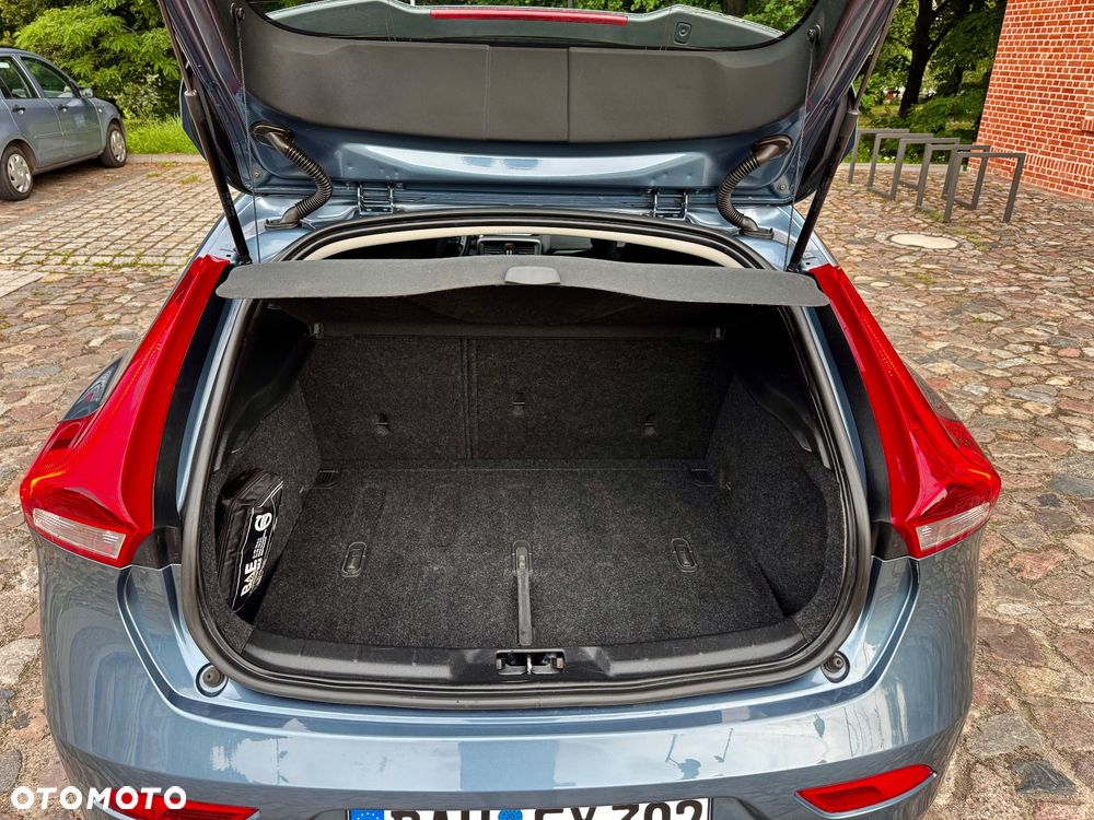 Volvo V40 T3 Kinetic - 23
