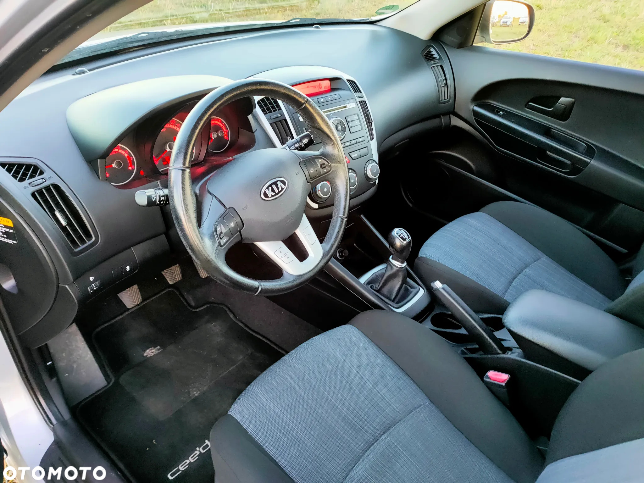 Kia Ceed 1.4 CVVT Attract - 19