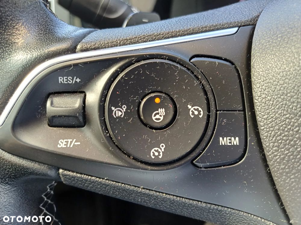 Opel Grandland X 1.2 T GPF Elegance S&S - 11