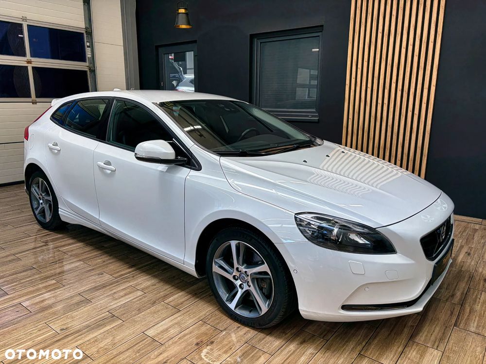 Volvo V40 D4 Geartronic Momentum - 6