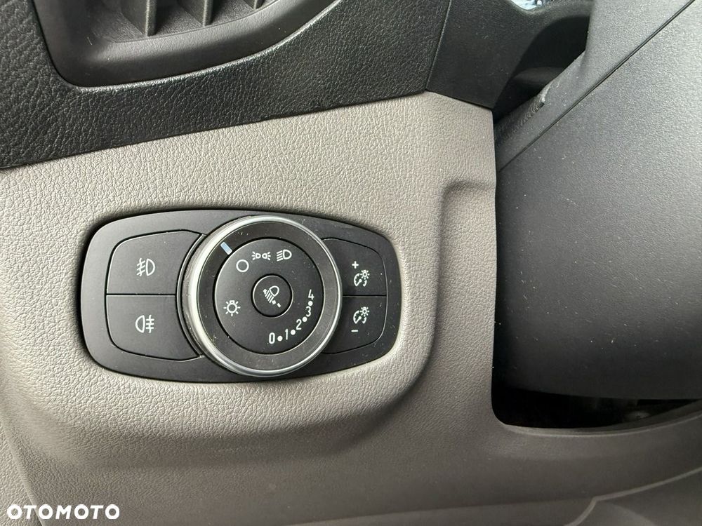 Ford Transit Connect - 28