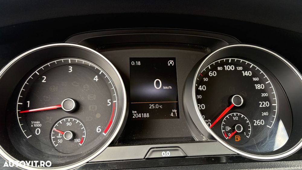 Volkswagen Golf - 13