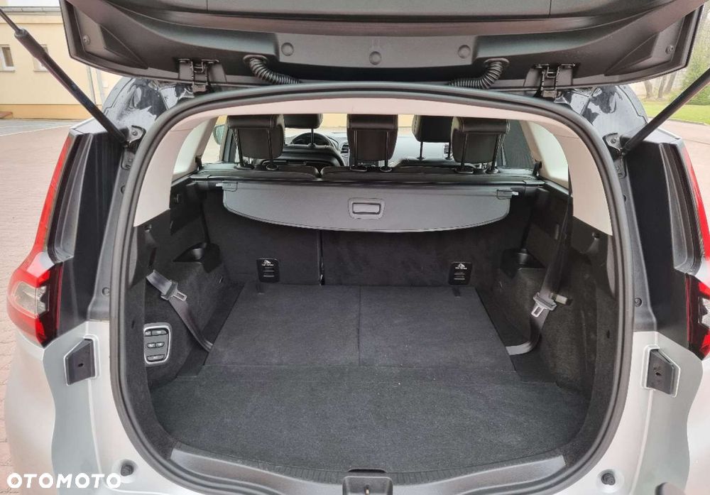 Renault Grand Scenic - 30