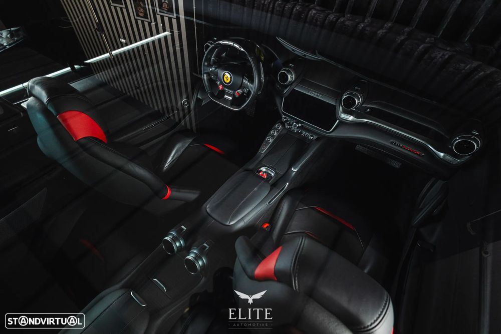 Ferrari GTC4 Lusso - 19