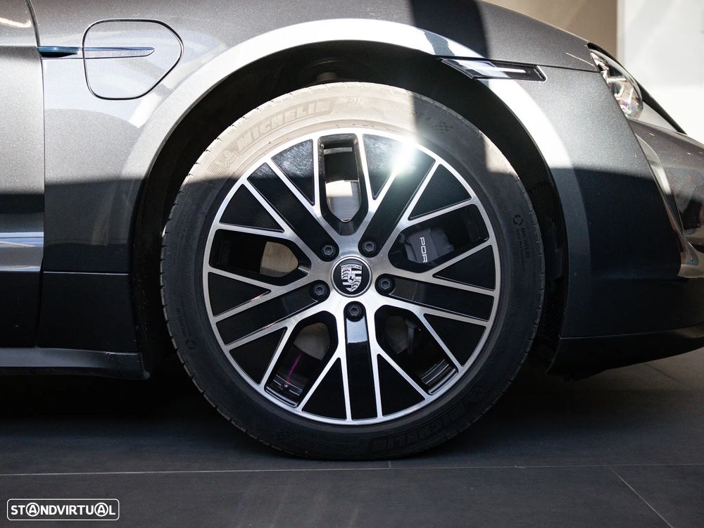 Porsche Taycan Standard - 15