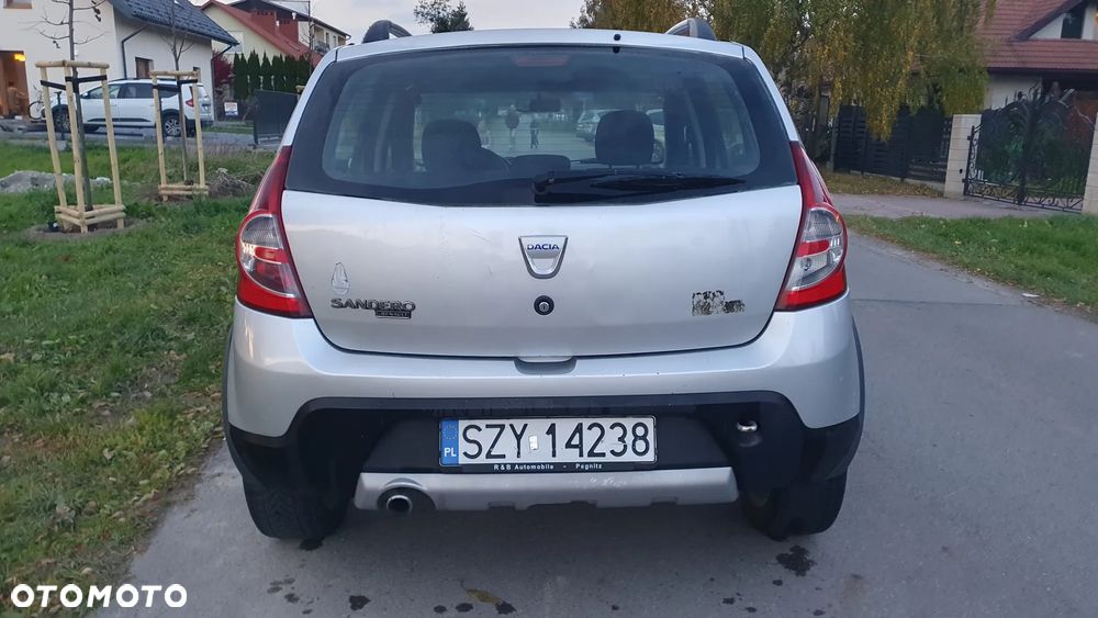 Dacia Sandero Stepway 1.6 - 11