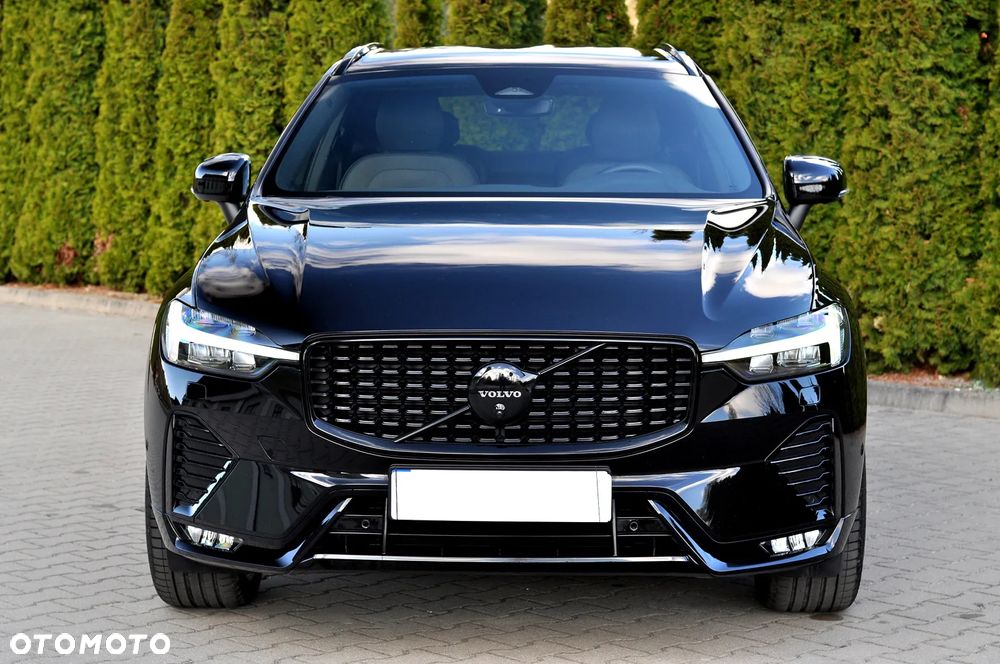 Volvo XC 60 B5 B AWD Plus Black Edition - 16