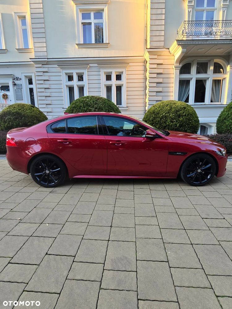 Jaguar XE 2.0 D R-Sport - 15
