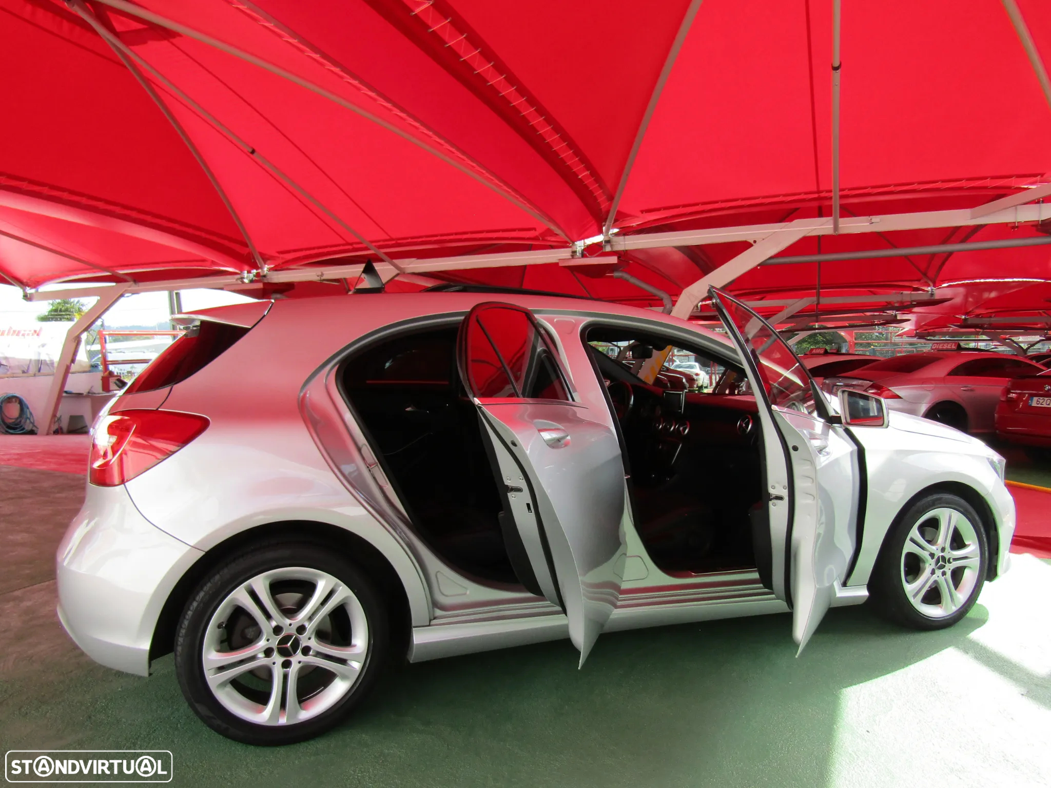 Mercedes-Benz A 180 CDI (BlueEFFICIENCY) Urban - 18