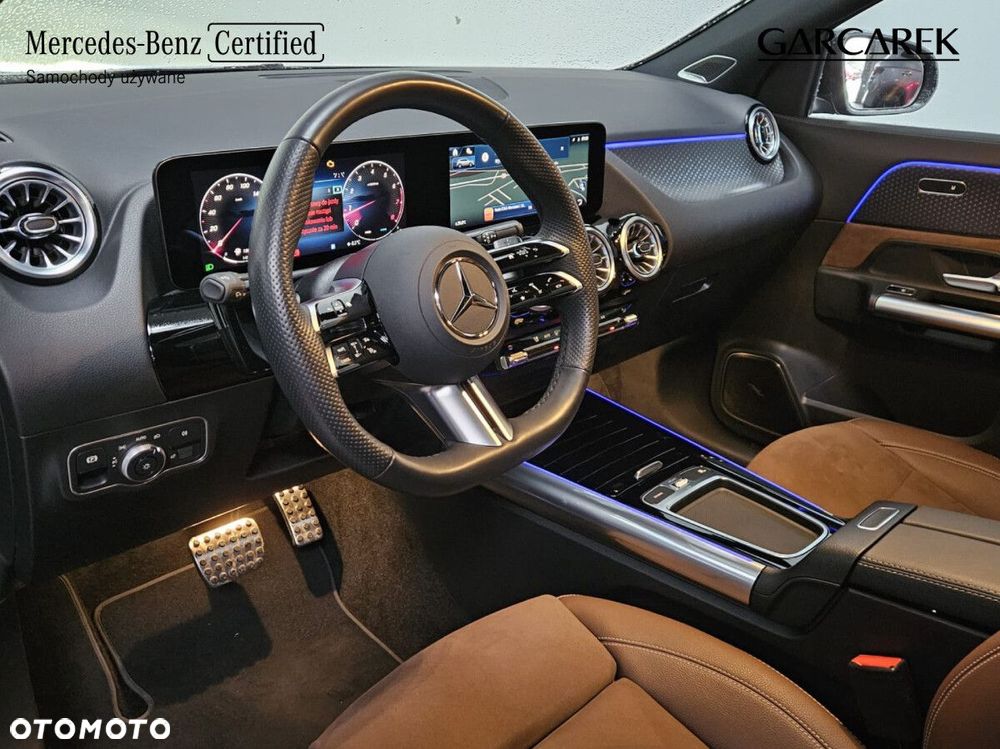 Mercedes-Benz GLA - 17