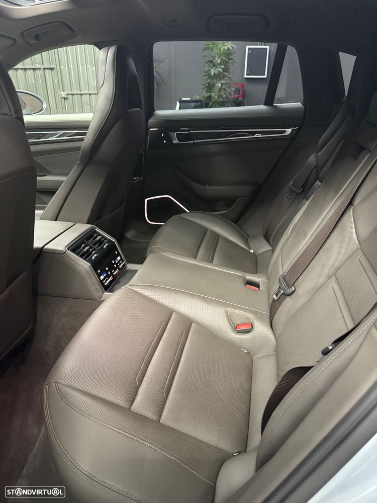 Porsche Panamera Sport Turismo 4S E-Hybrid - 15