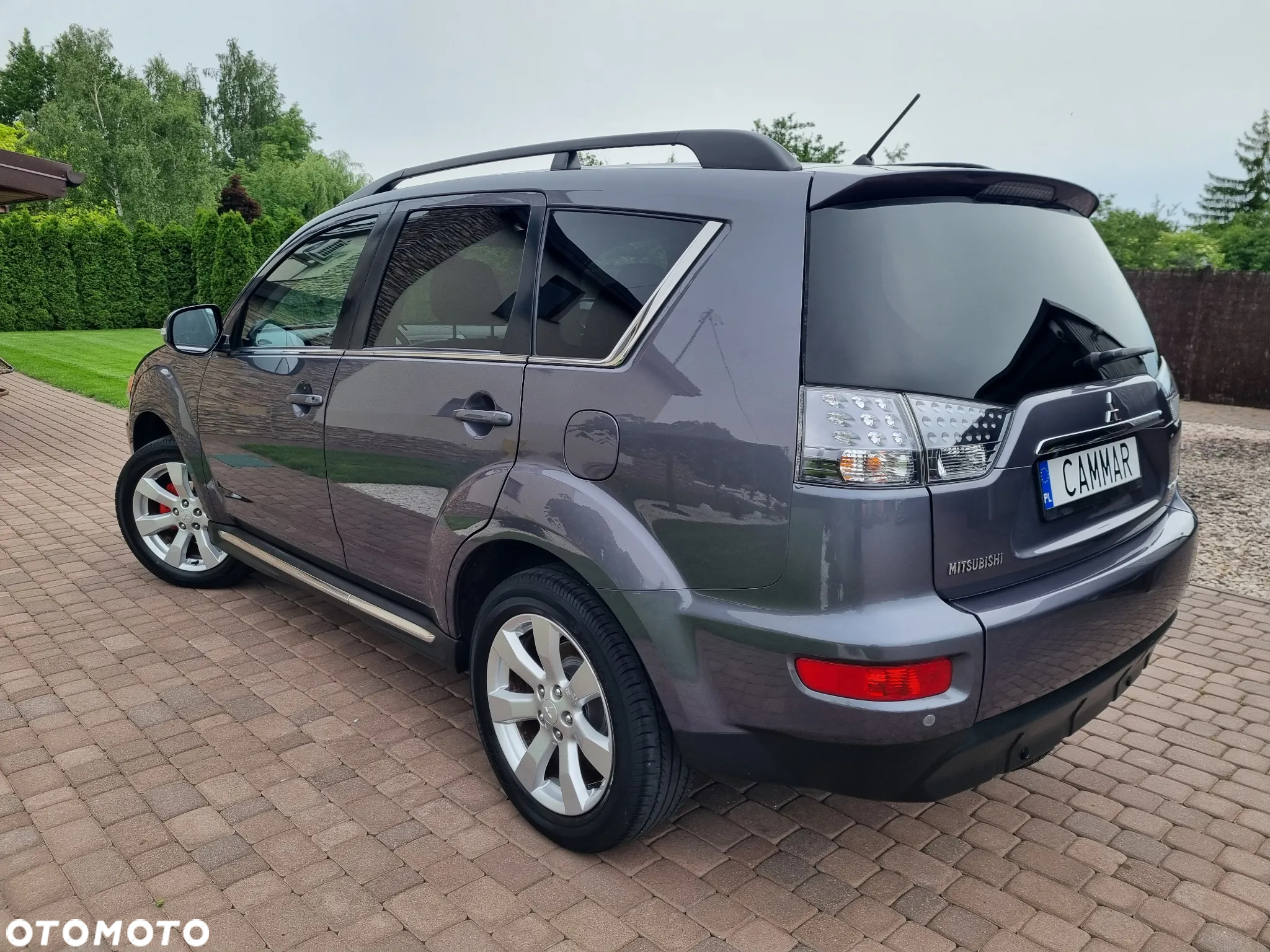 Mitsubishi Outlander - 4