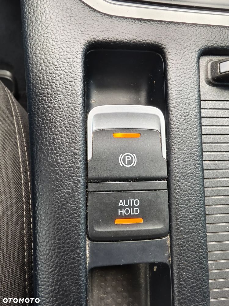 Volkswagen Passat 1.4 TSI ACT (BlueMotion Technology) Comfortline - 26