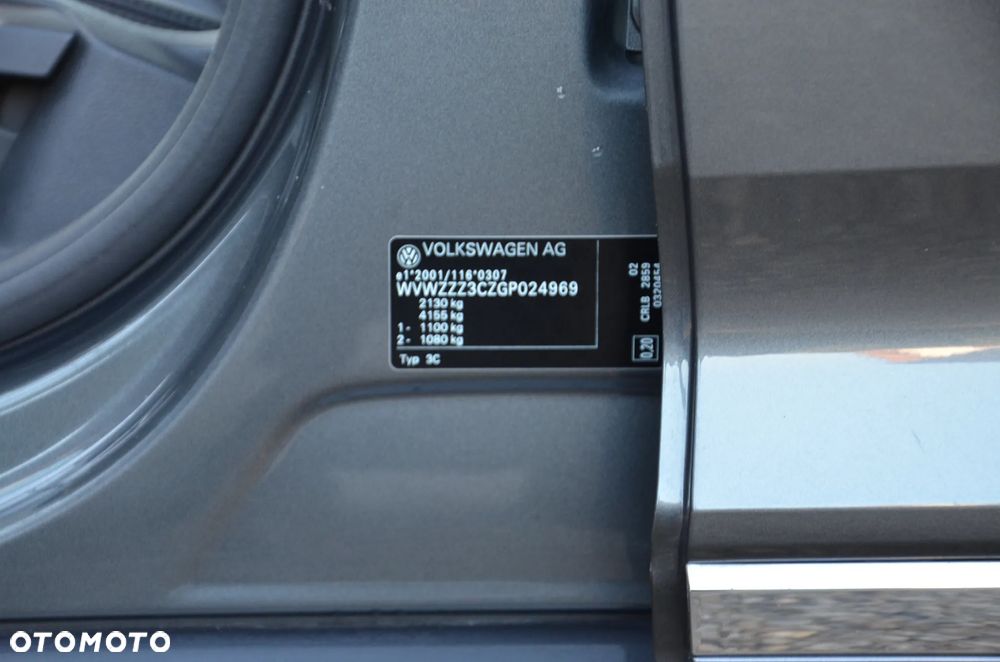 Volkswagen Passat 2.0 TDI (BlueMotion Technology) DSG Highline - 19