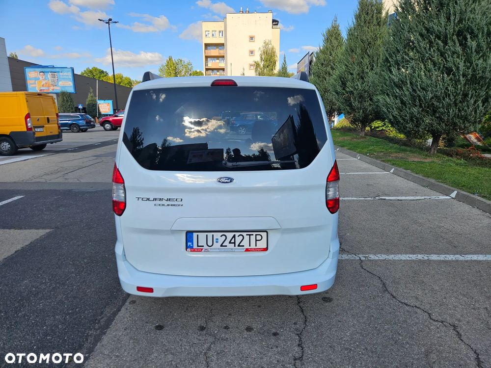 Ford Tourneo Courier ver-1-5-tdci-trend - 22