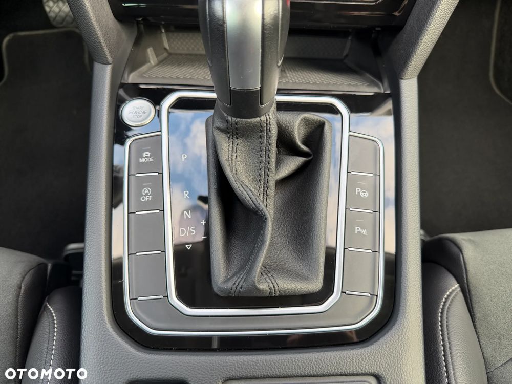 Volkswagen Passat 2.0 TSI Elegance DSG - 31