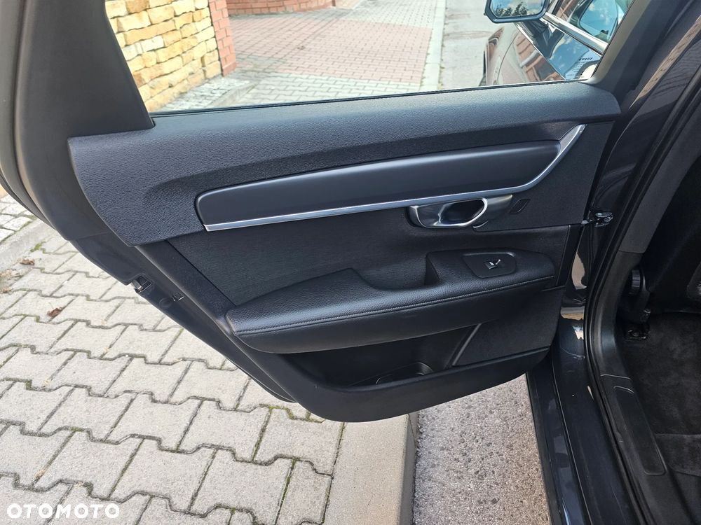 Volvo V90 D3 Kinetic - 16