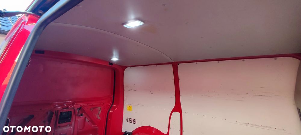 Volkswagen Transporter T5 - 13