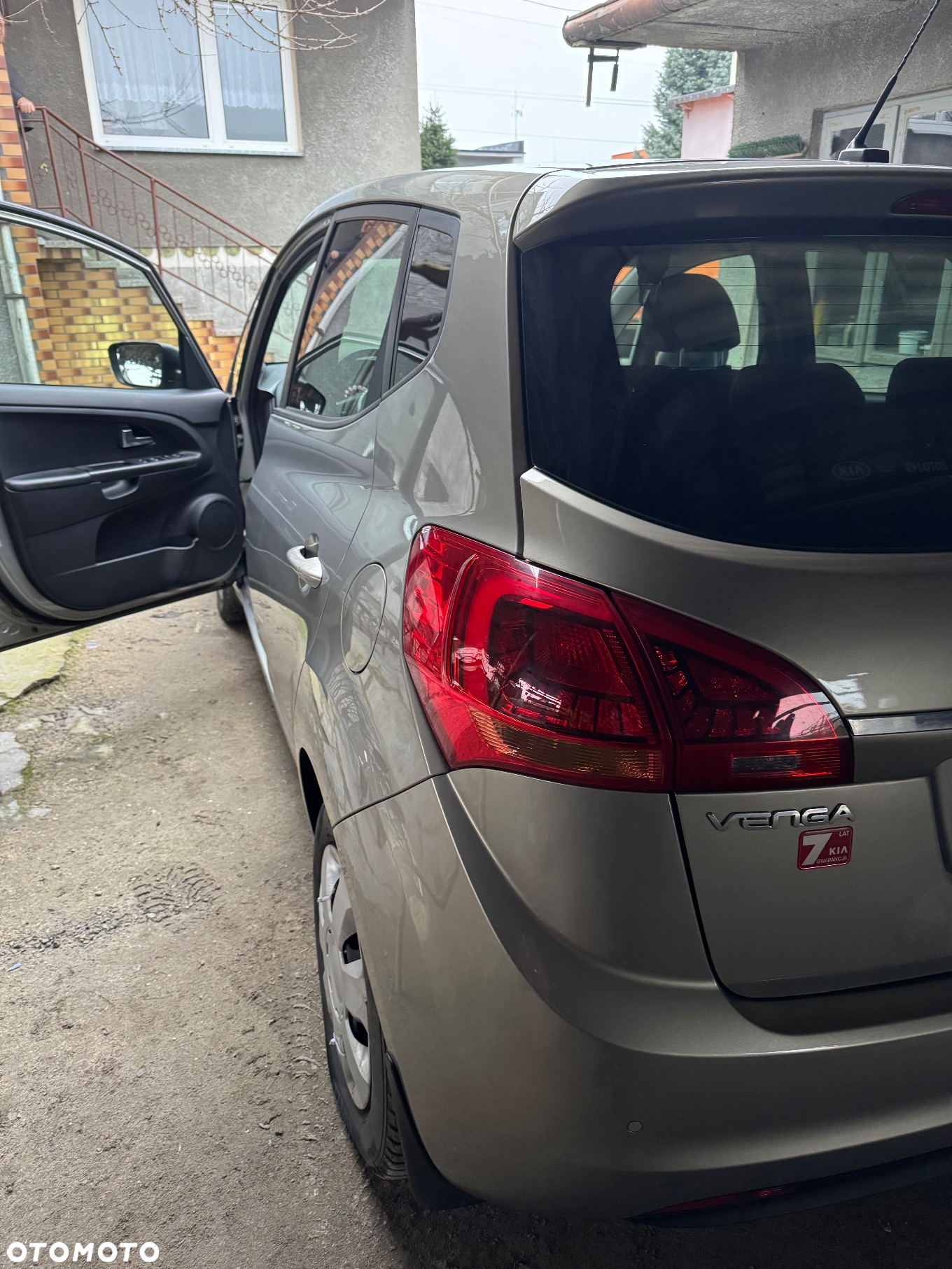 Kia Venga 1.6 Business Line - 9