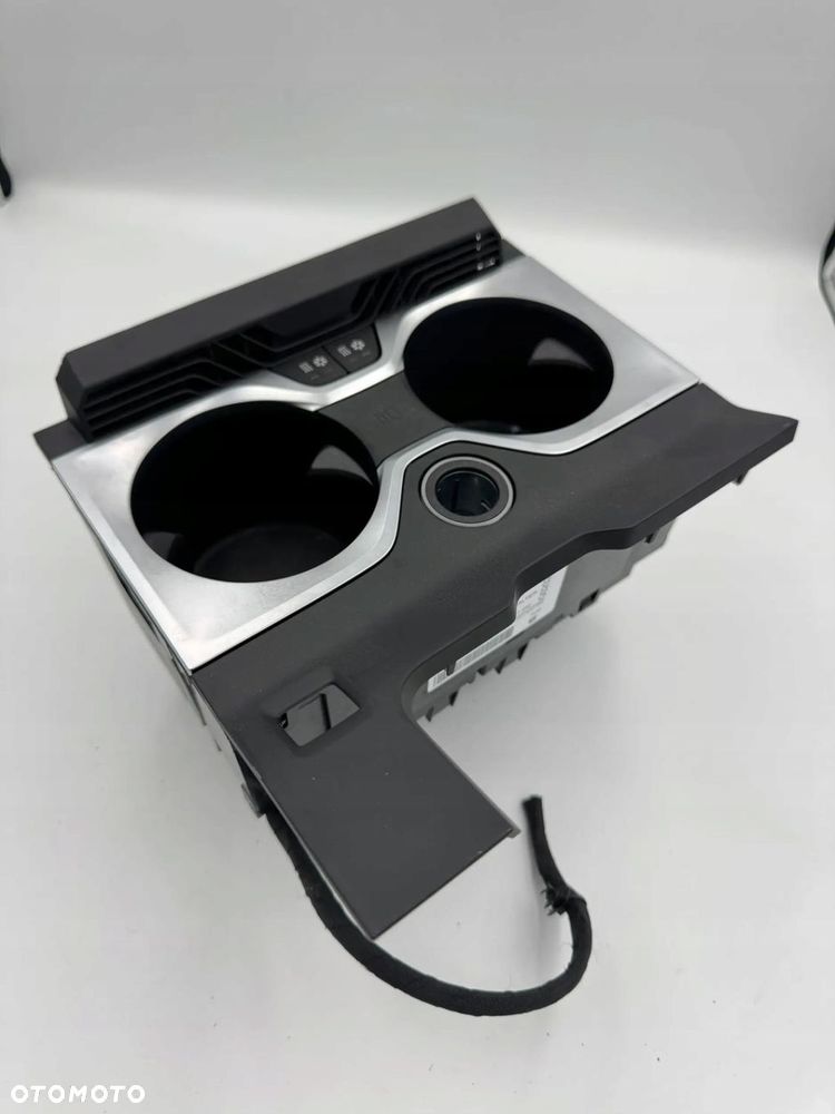 BMW G05 G06 G07 G09 F95 F96 UCHWYT KUBKÓW TERMICZNY NA NAPOJE CUPHOLDER - 1