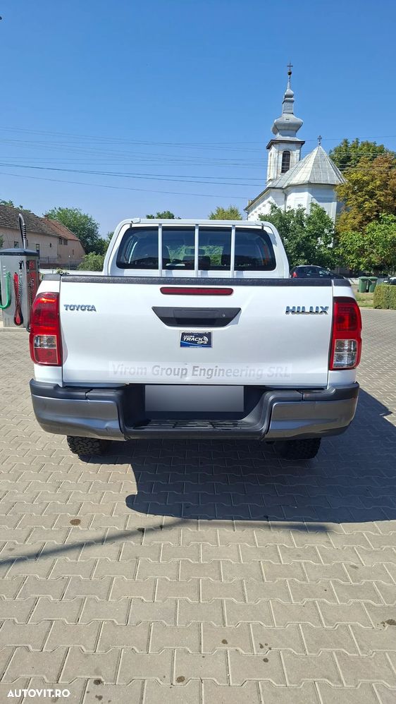 Toyota Hilux - 6