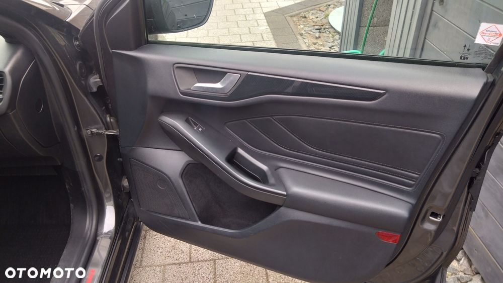 Ford Focus 2.0 EcoBlue ST-2 - 18