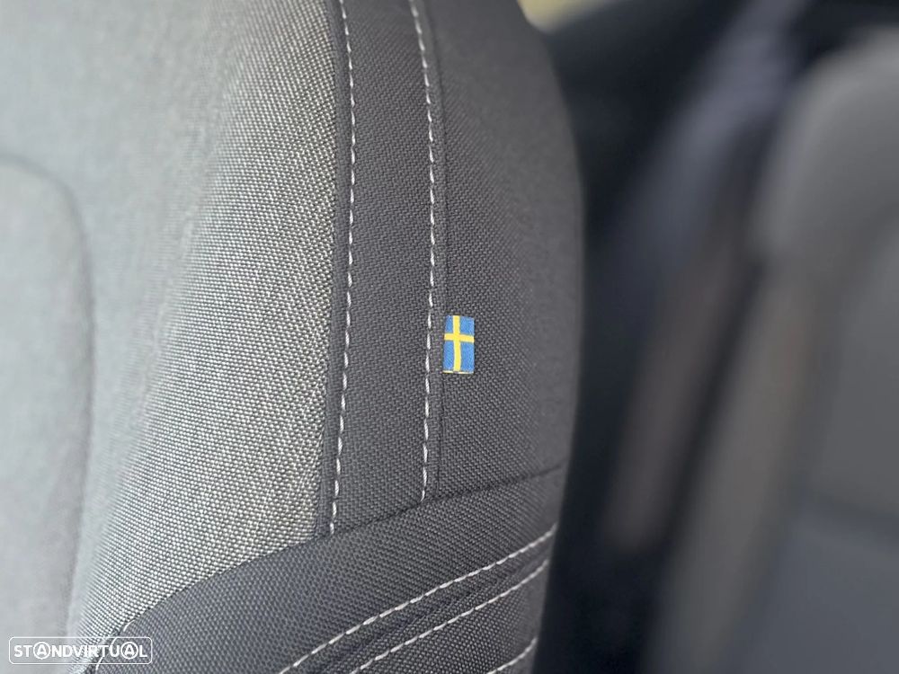 Volvo XC 40 2.0 B3 Core - 17