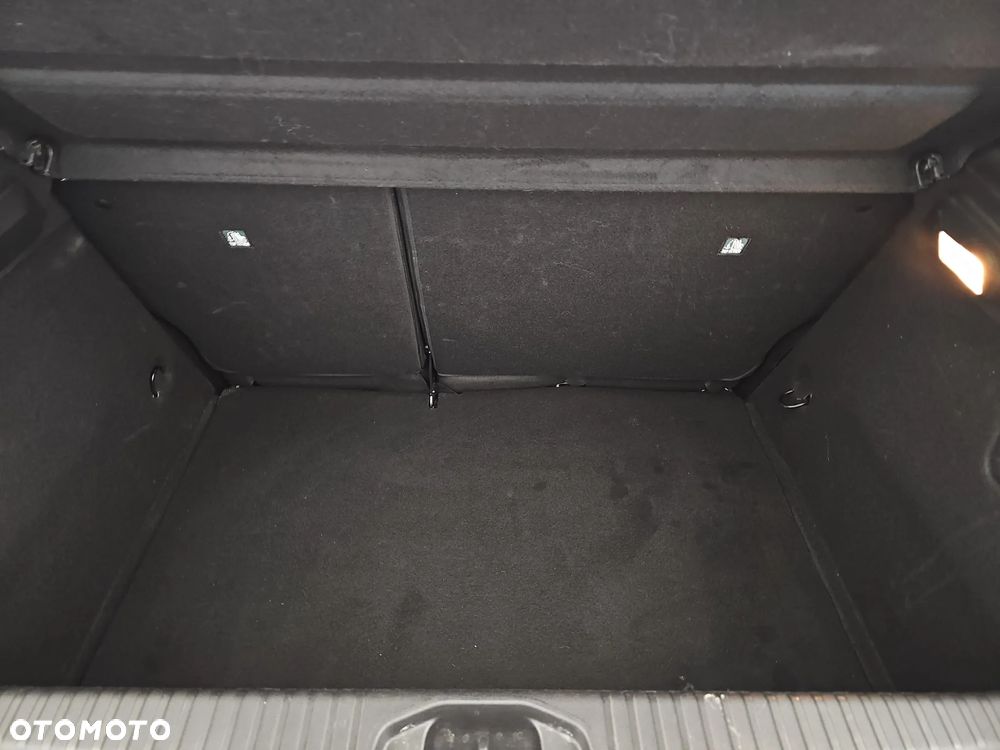 Renault Clio 1.0 TCe Techno Xtronic - 29