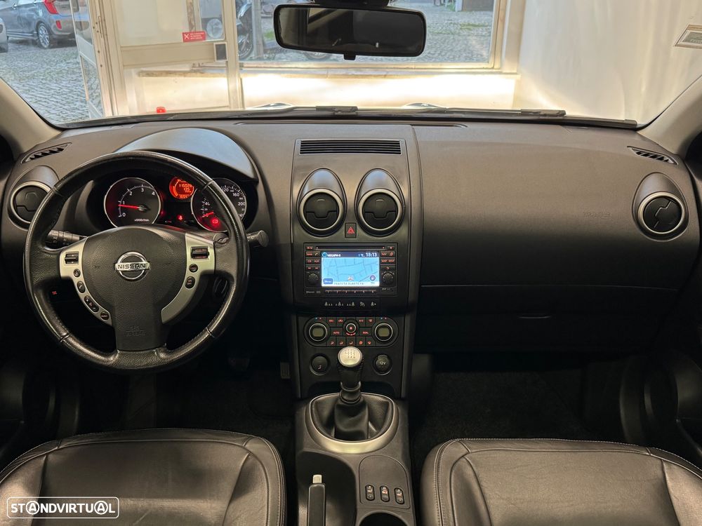 Nissan Qashqai 1.5 dCi Tekna Premium Pele Preta 18 - 8