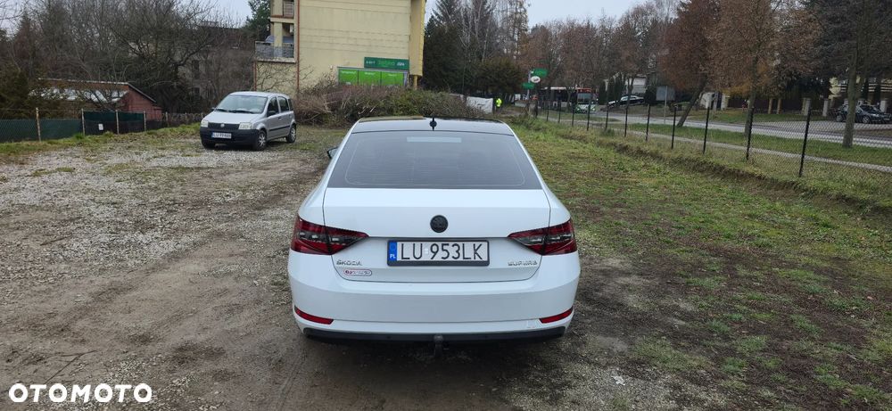 Skoda Superb 2.0 TDI Style DSG - 5