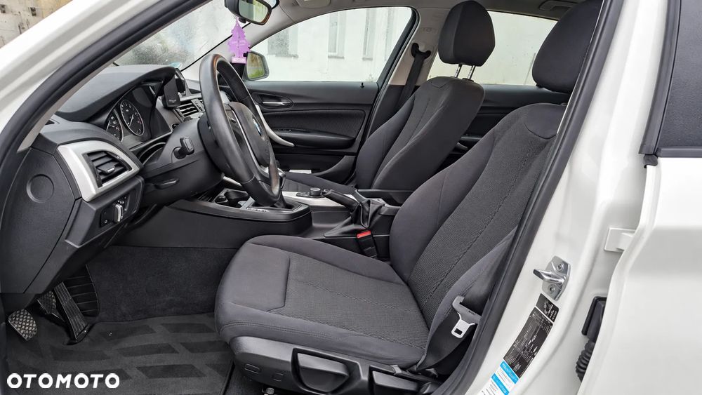 BMW 1 Series 2011 photo 5