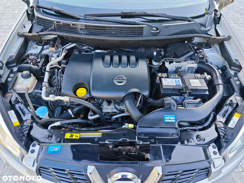 Nissan Qashqai 2.0 dCi 4 x 4 DPF tekna - 36