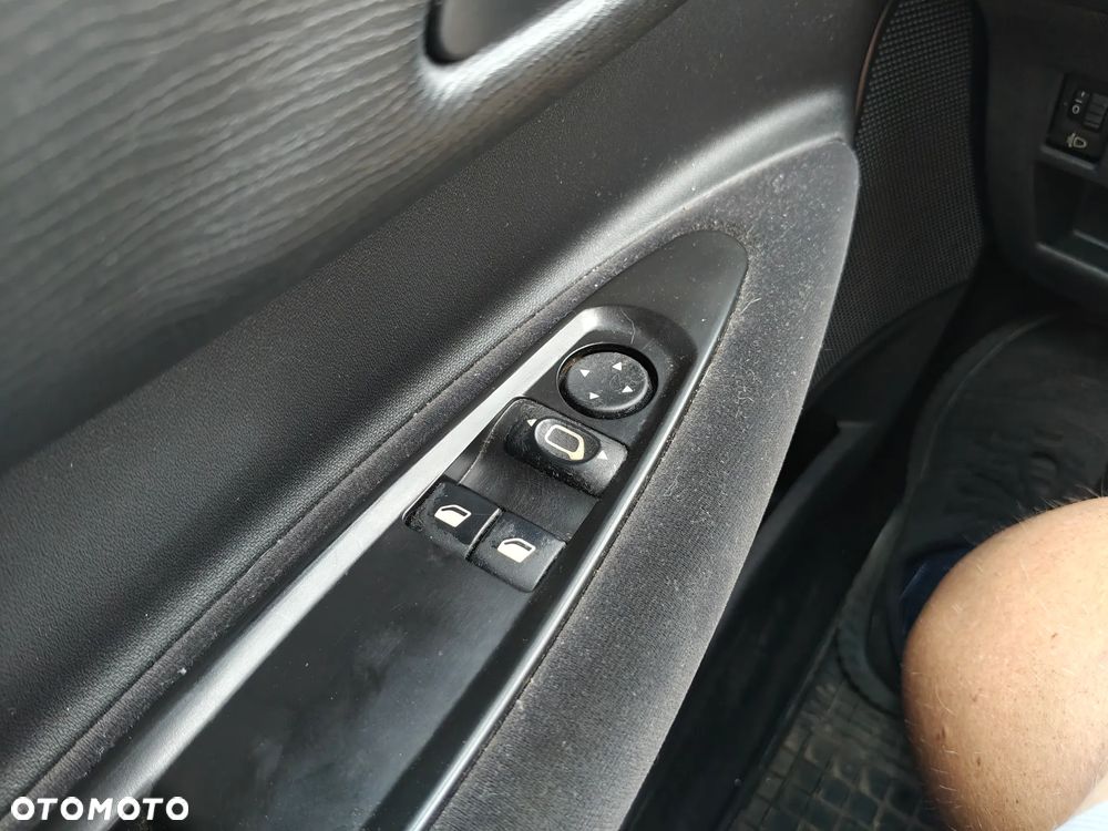 Citroën C4 1.4 16V Impress - 21
