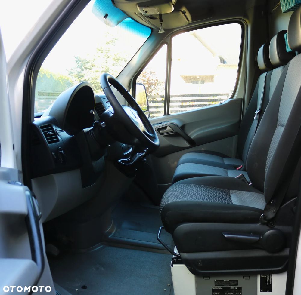 Volkswagen Crafter - 11