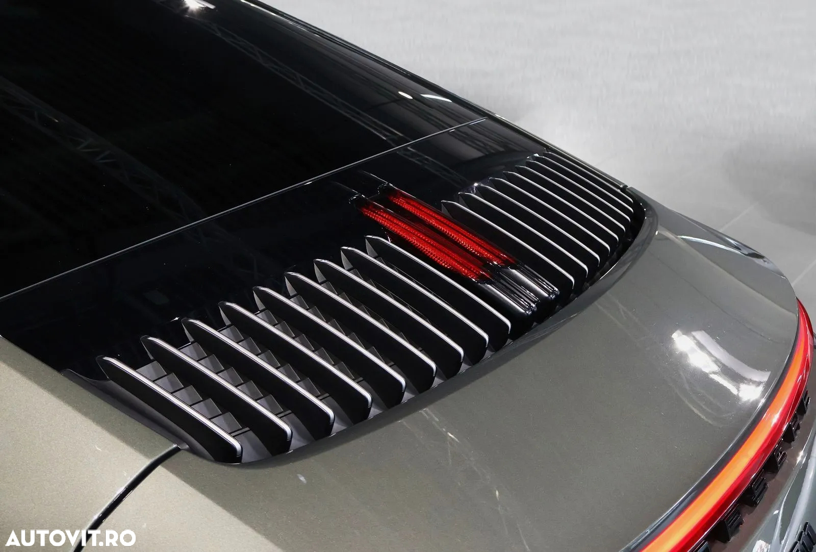 Porsche 911 Carrera 4S - 14